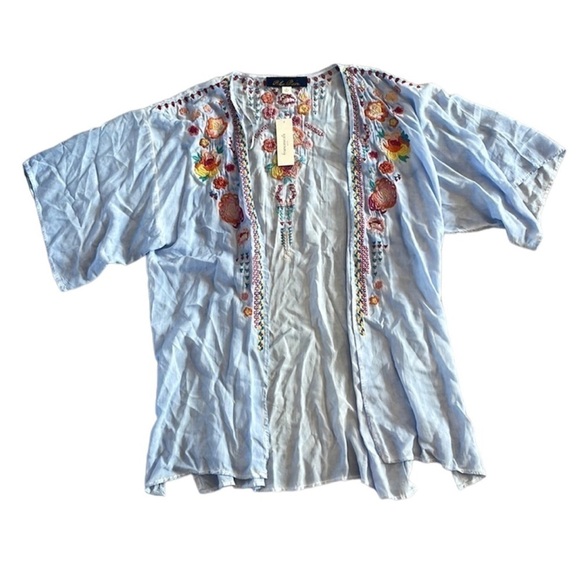 Francesca's Size Small Floral Embroidered Bohemian Style Kimono Top - Picture 3 of 8